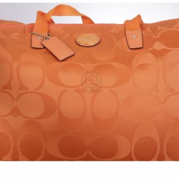 Coach Getaway Signature Nylon Weekender carryall travel bag tote in Orange Spice - Picture 2 of 5